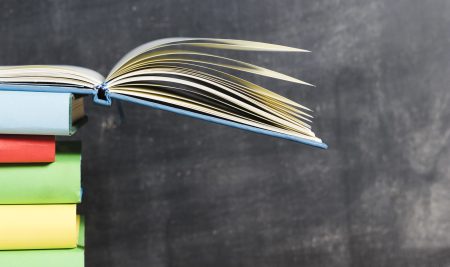 Εισάγεται το μάθημα της Οικονομίας στην Α’ Λυκείου από το 2025